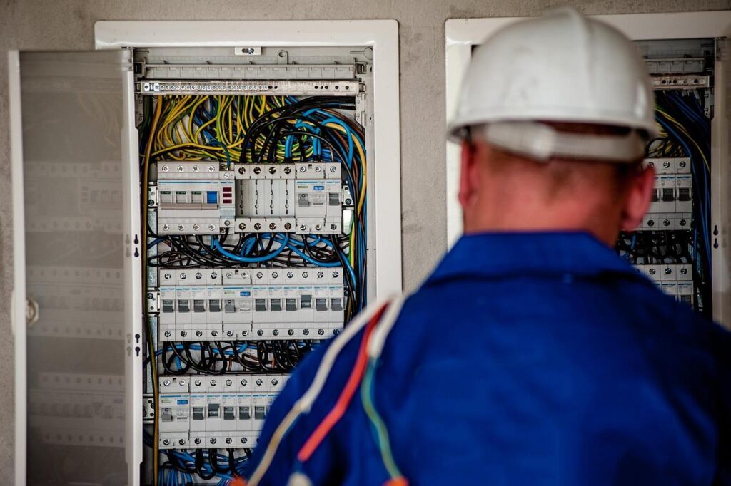 Elektricien voert 24/7 spoedservice uit in Alphen aan den Rijn voor elektrische installaties
