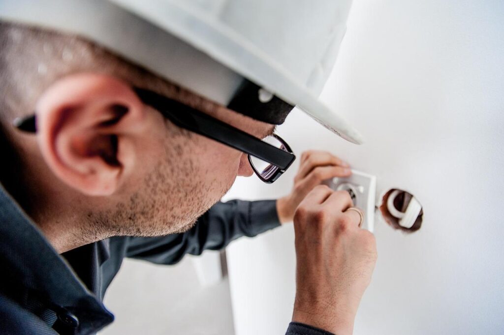 Professionele elektricien in Katwijk voert 24/7 spoedservice uit voor elektricische installaties