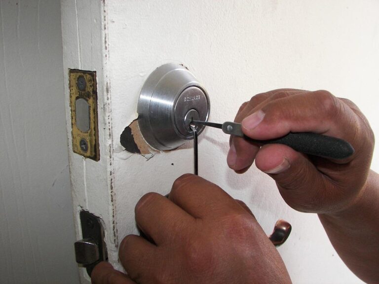 Professionele slotenmaker in Arnhem voert spoedservice uit voor slot reparatie en opening